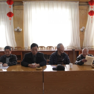 公司召開“暢談十八大以來變化，展望十九大勝利召開”離退休職工座談會