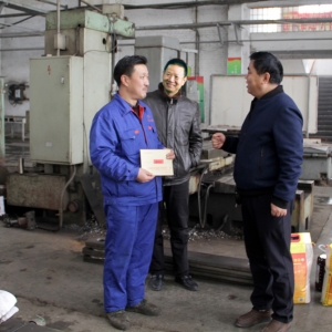市直部門領(lǐng)導來公司走訪慰問 公司開啟“送溫暖”活動