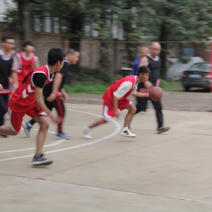 岷山技工學校舉辦慶國慶迎中秋籃球友誼邀請賽